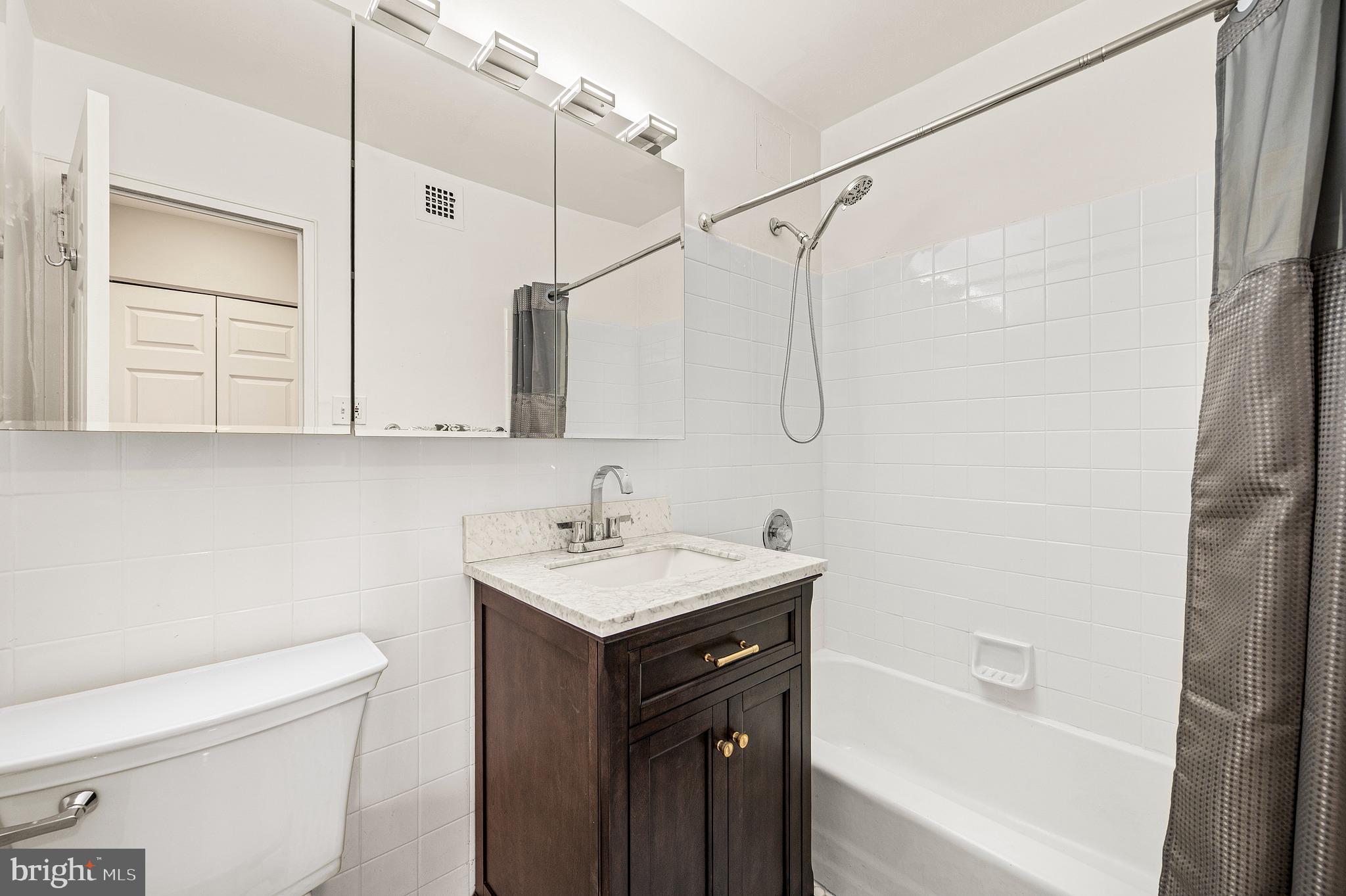 OAK HILL - Residential