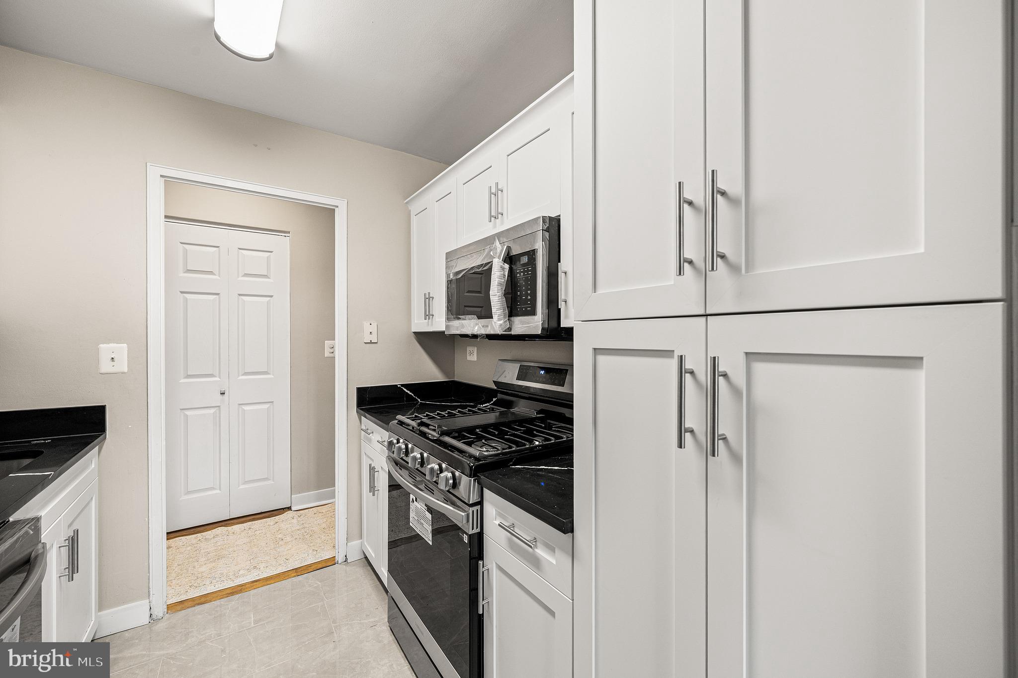 OAK HILL - Residential