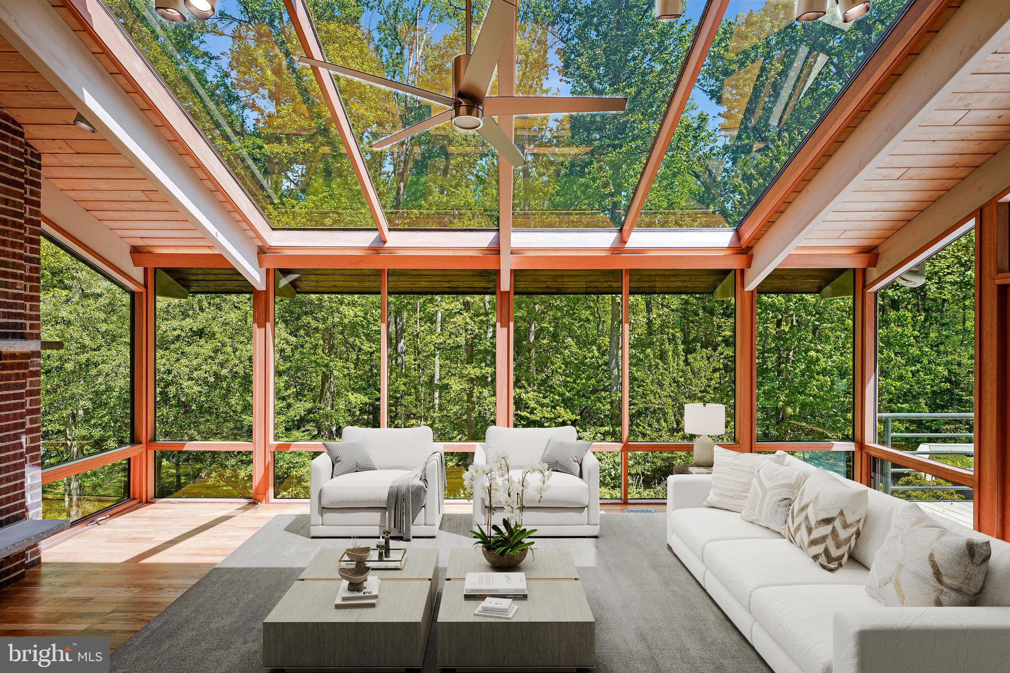 WOODSIDE ESTATES - Residential