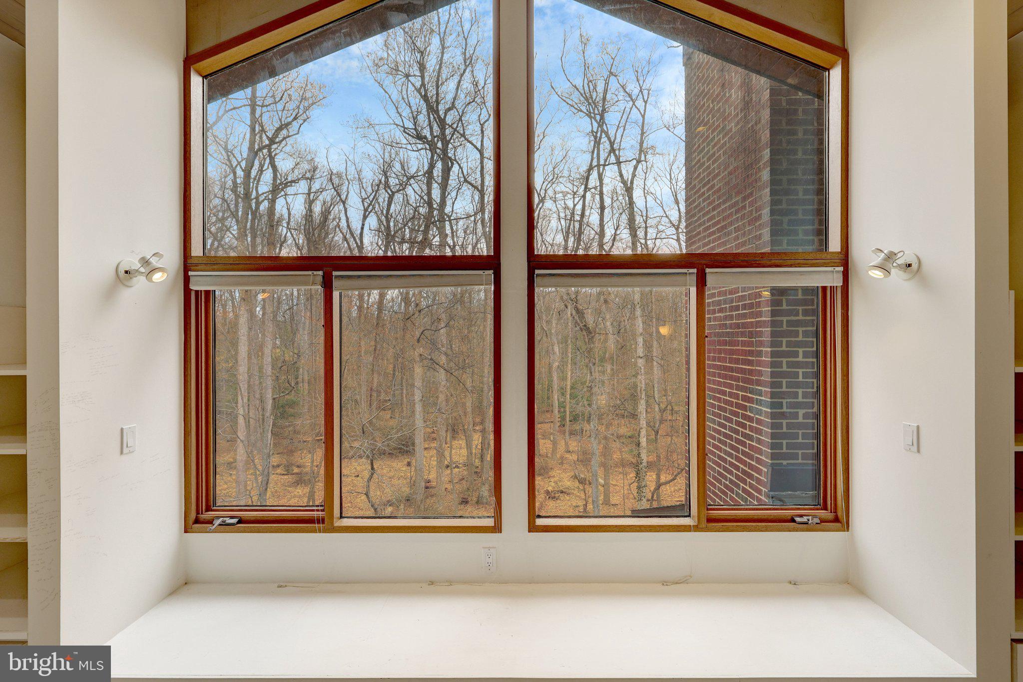 WOODSIDE ESTATES - Residential