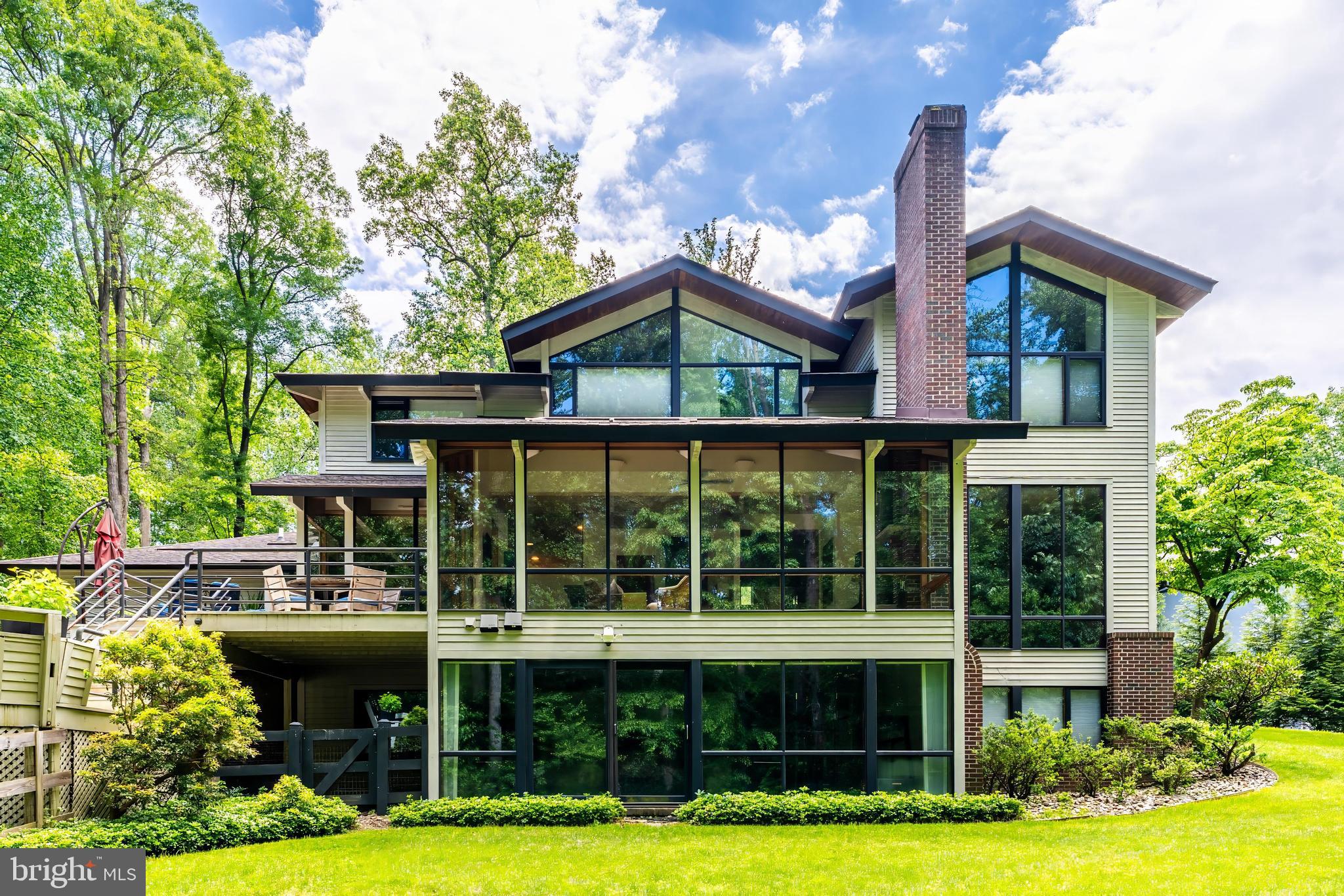 WOODSIDE ESTATES - Residential