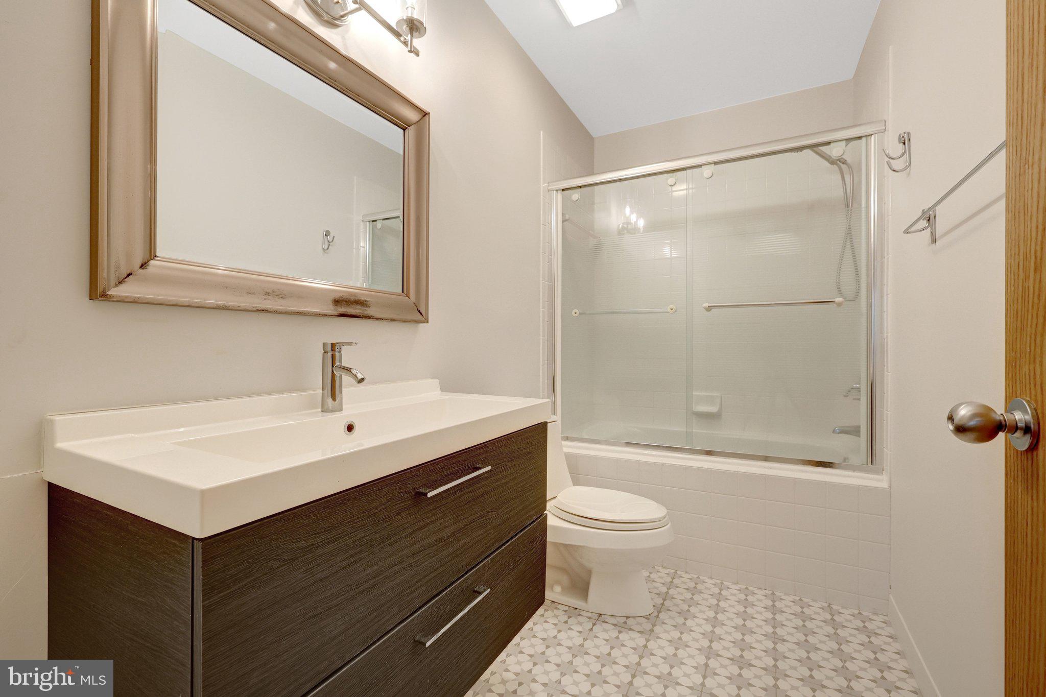 WOODSIDE ESTATES - Residential