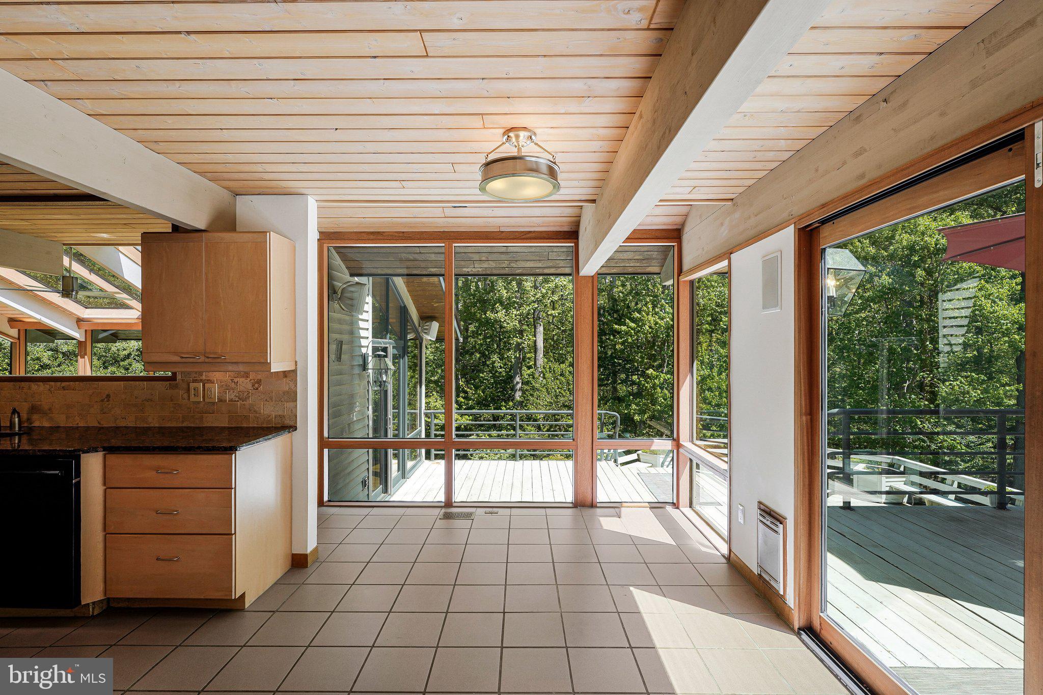 WOODSIDE ESTATES - Residential