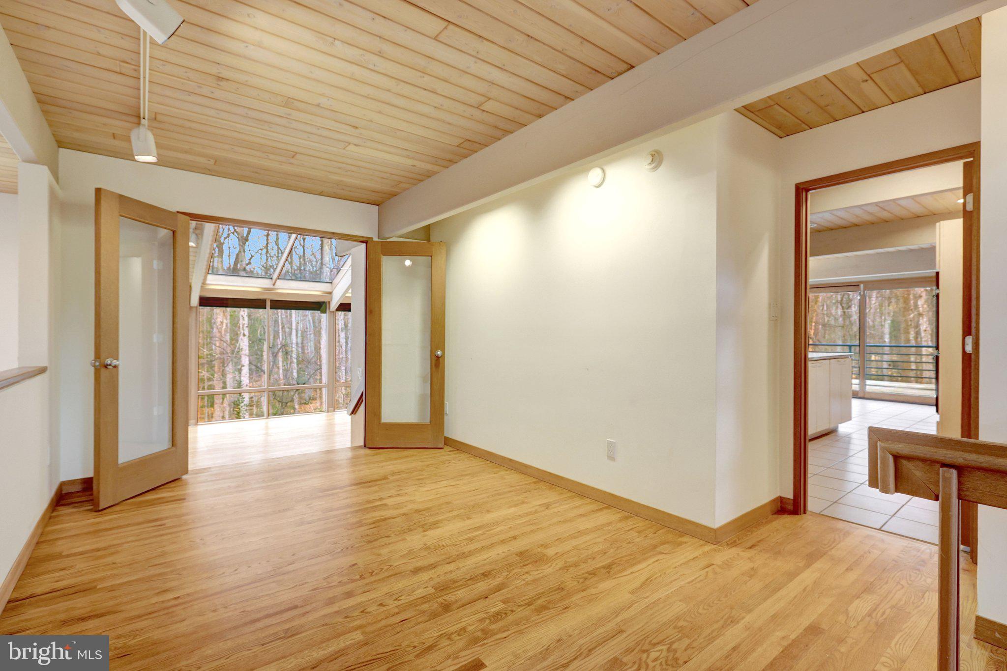 WOODSIDE ESTATES - Residential