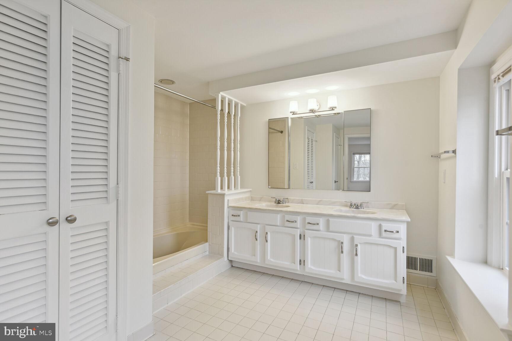 CARPERS FARM - Residential