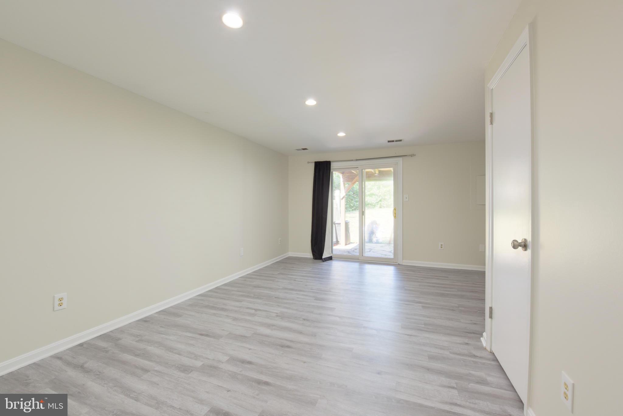 WHISPERHILL - Residential Lease