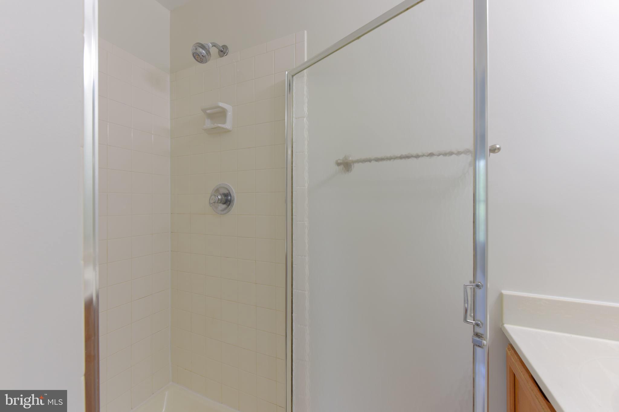 WHISPERHILL - Residential Lease