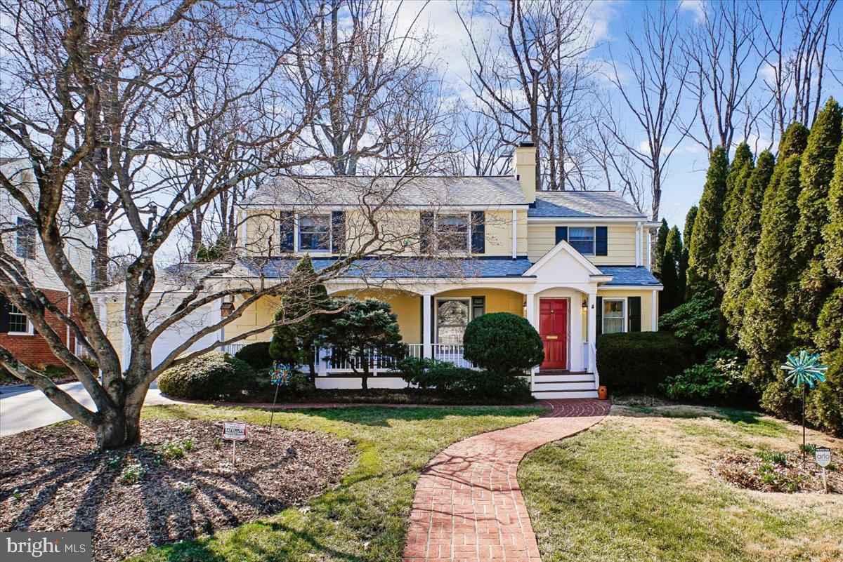 ENGLISH VILLAGE - Residential