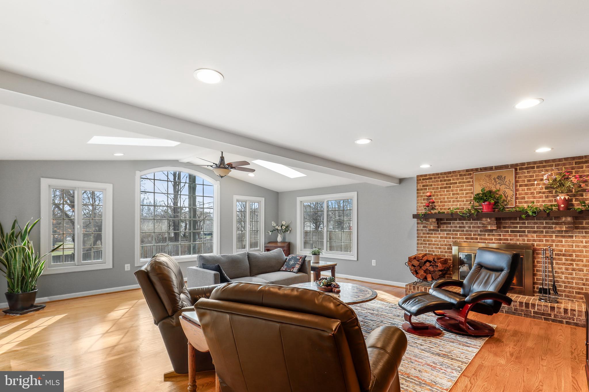 EDGELEA WOODS - Residential