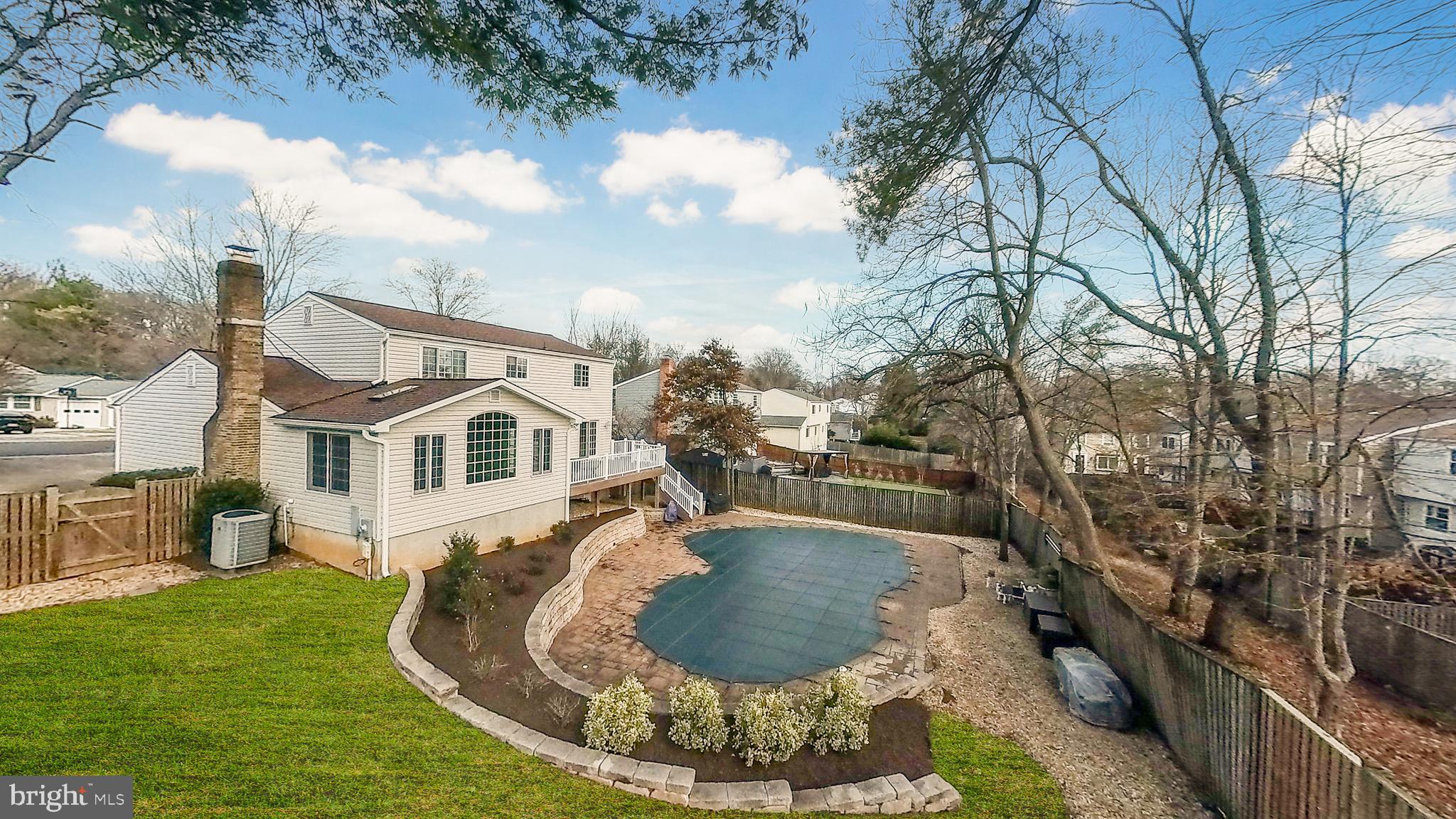 EDGELEA WOODS - Residential