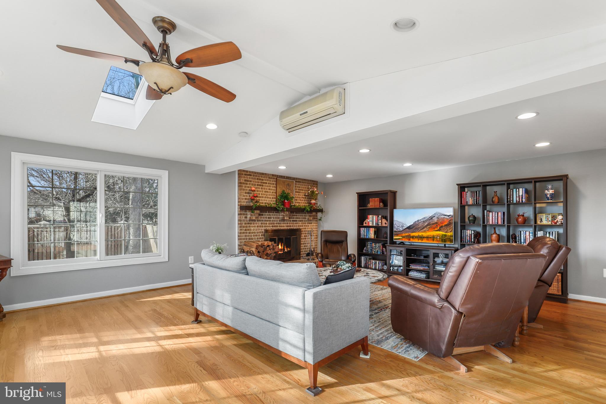 EDGELEA WOODS - Residential