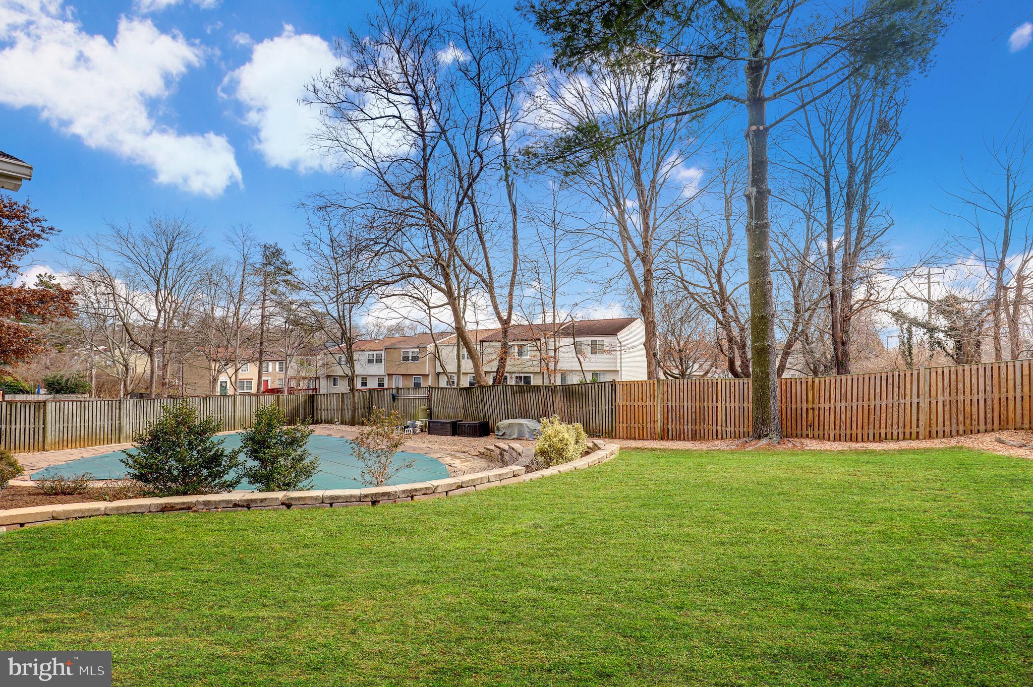 EDGELEA WOODS - Residential