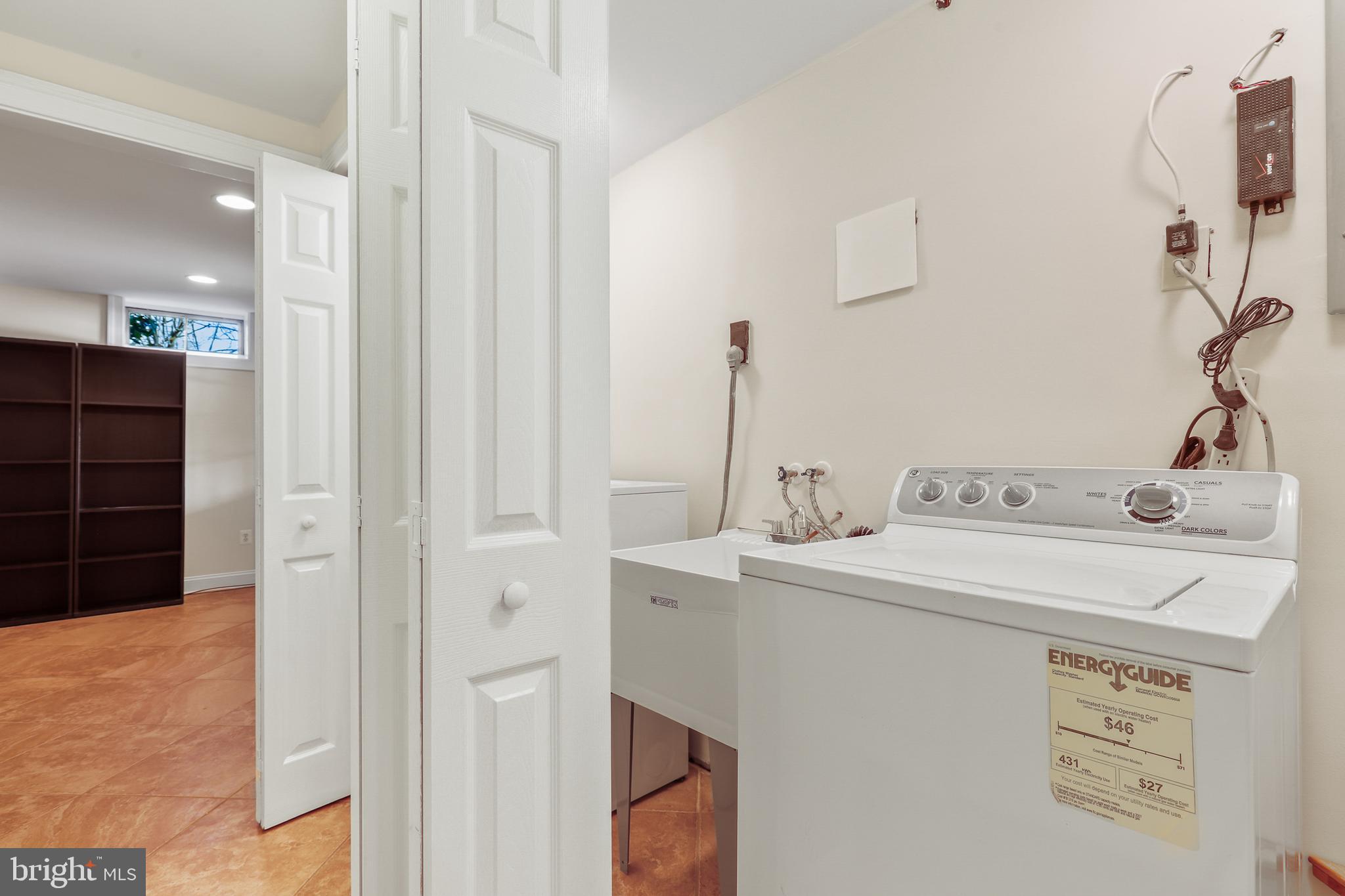 EDGELEA WOODS - Residential