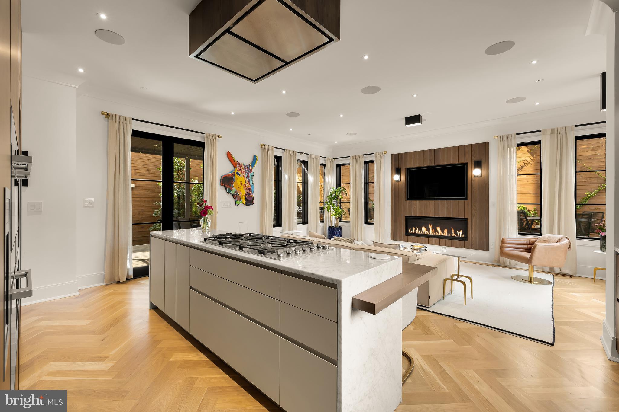 CLEVELAND PARK - Residential