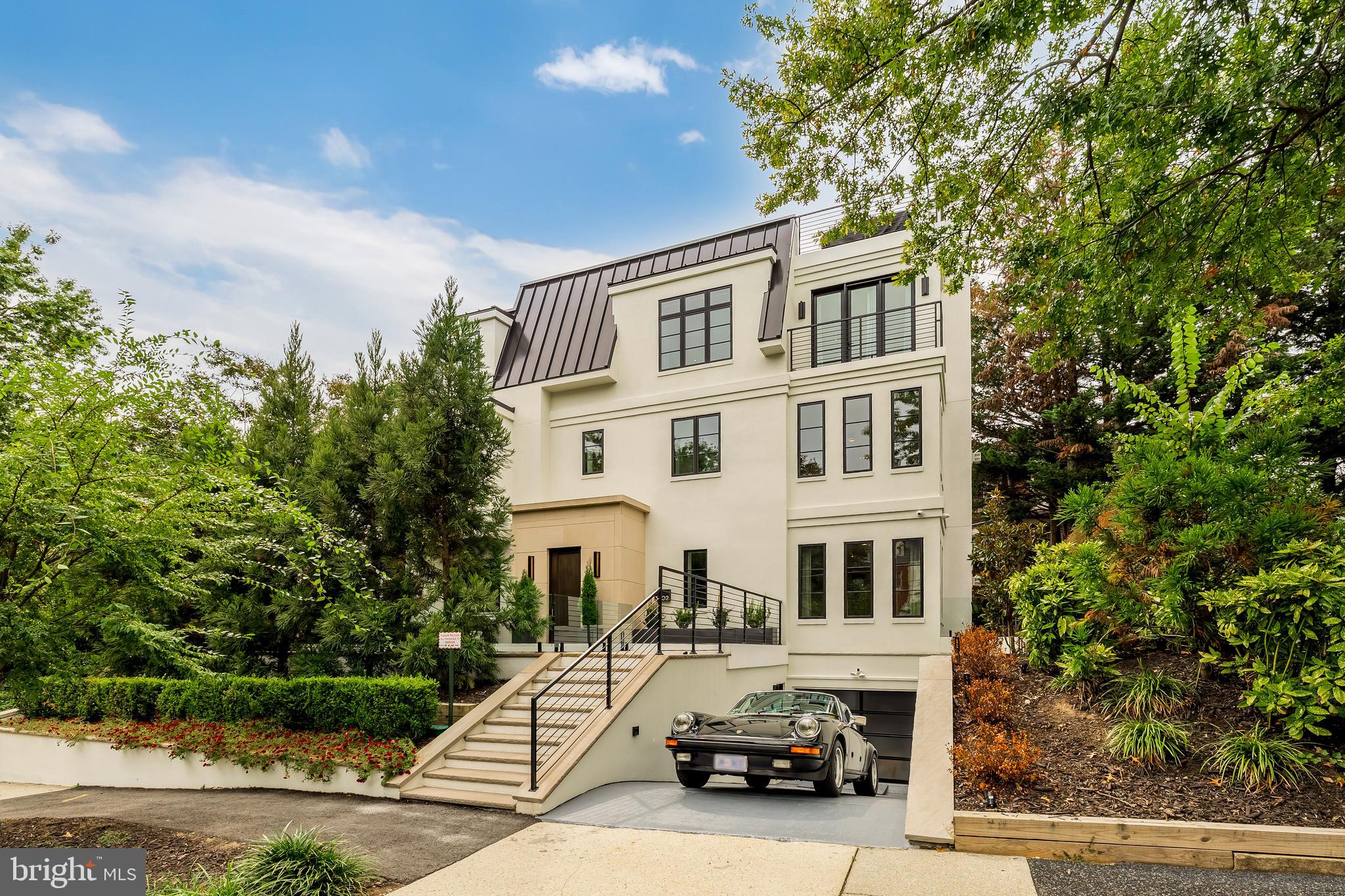 CLEVELAND PARK - Residential