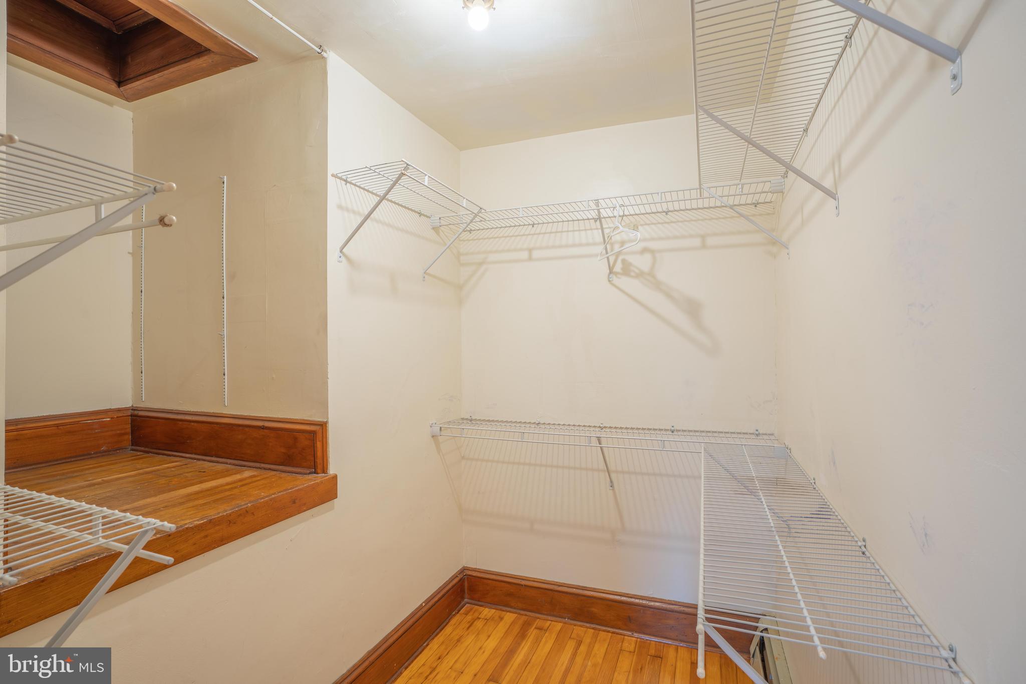 WASHINGTON HGTS - Residential