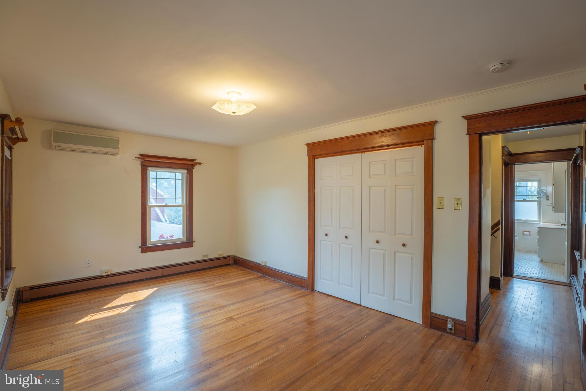 WASHINGTON HGTS - Residential
