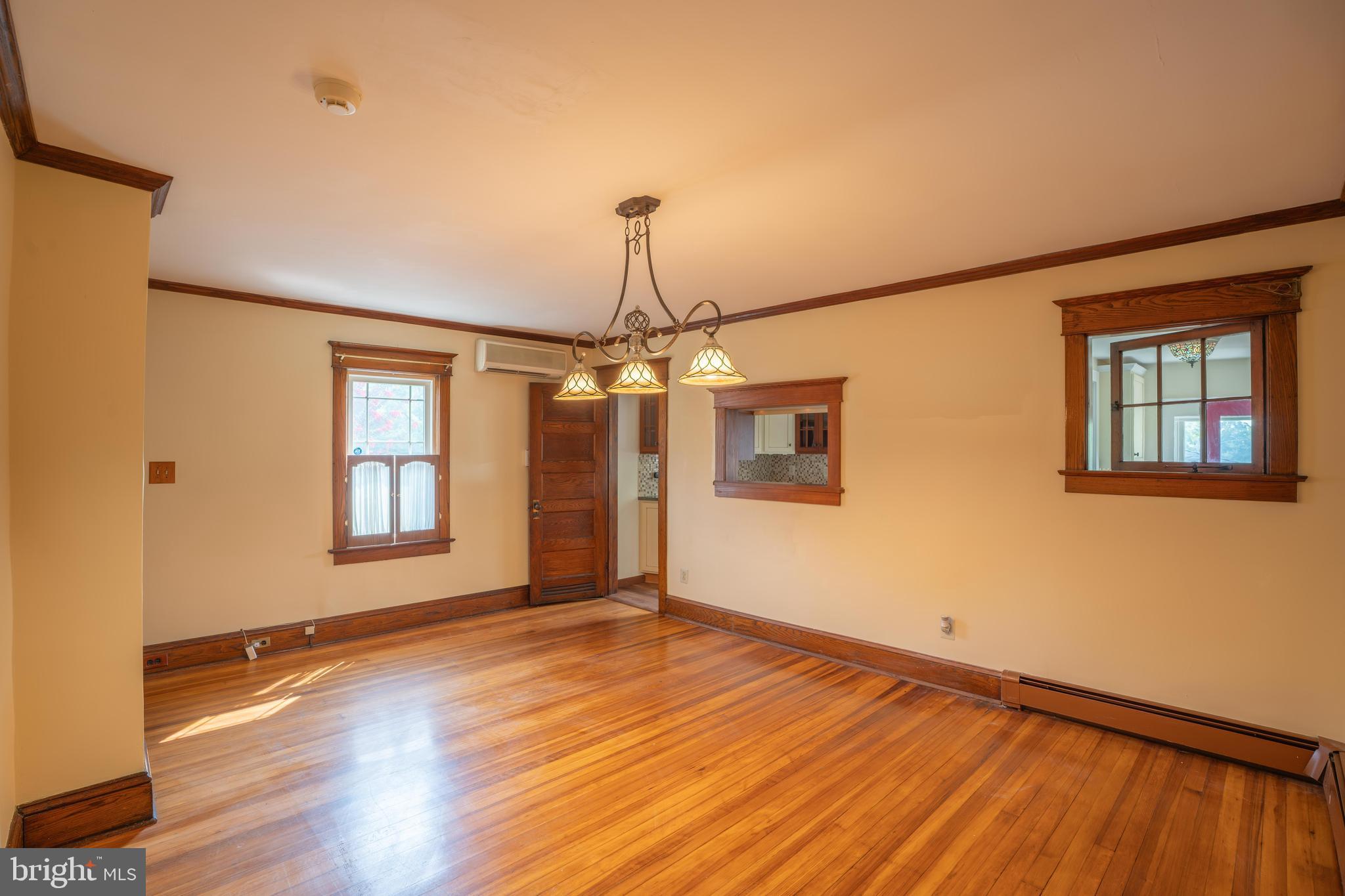 WASHINGTON HGTS - Residential