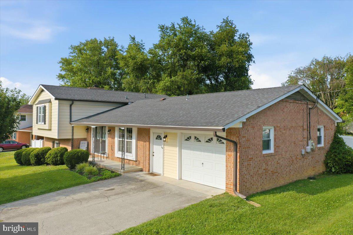 WOODLAND PARK - Residential