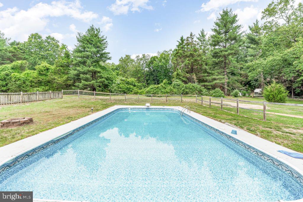 LONG COVE ESTATES - Residential