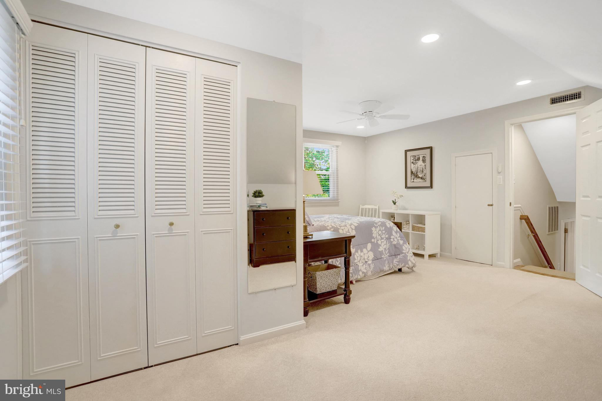 WILLOW WOODS - Residential
