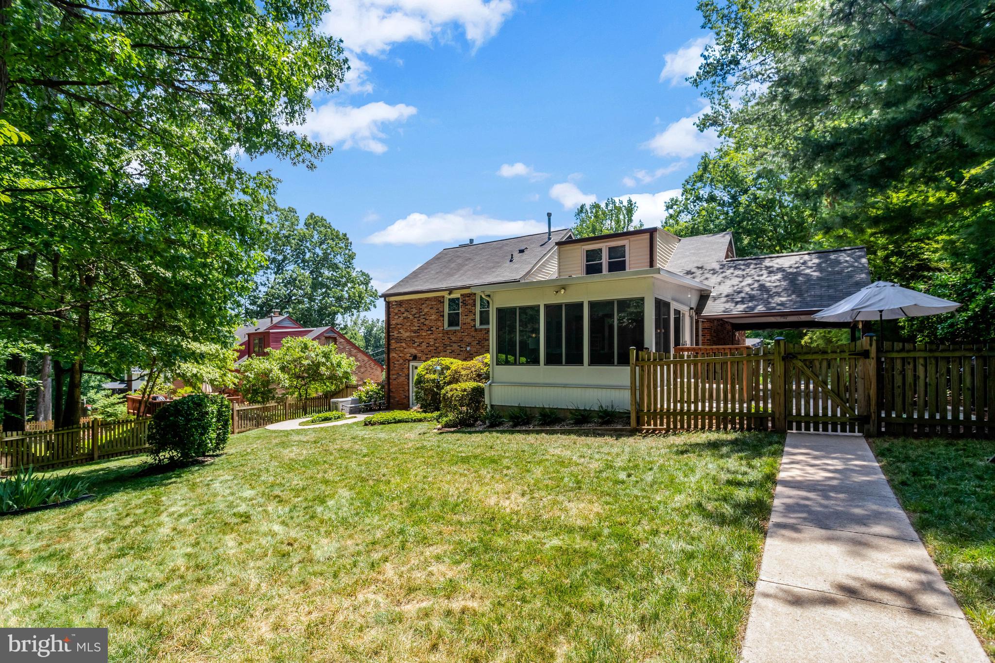 WILLOW WOODS - Residential