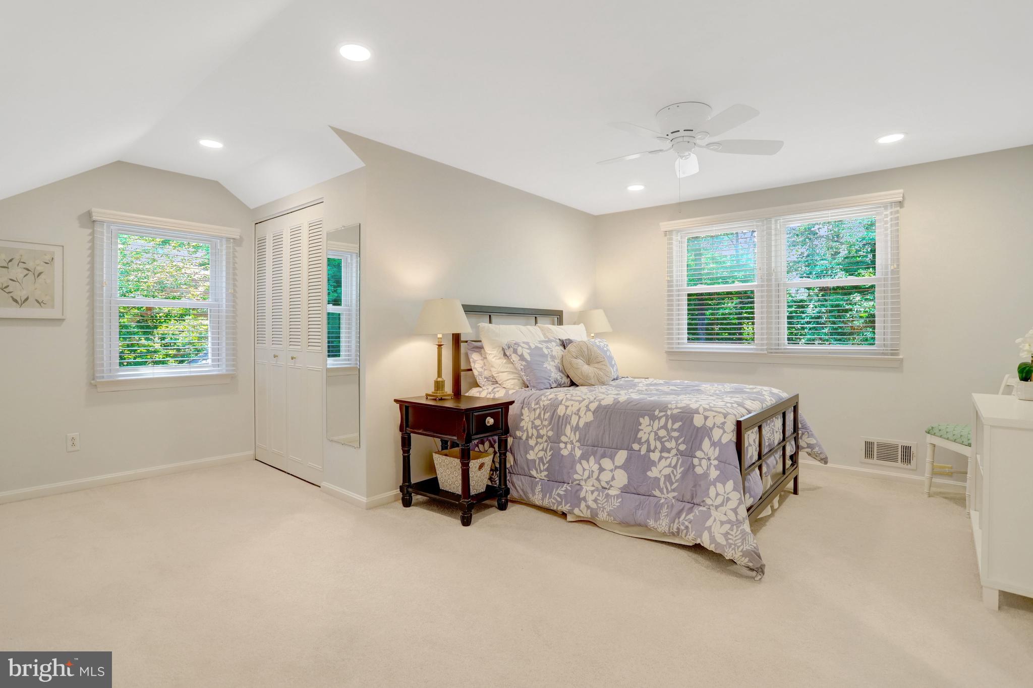 WILLOW WOODS - Residential