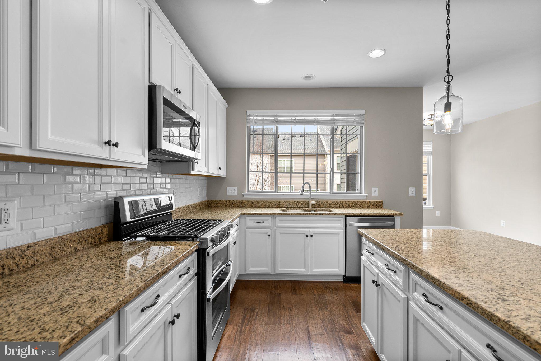 TALLYN RIDGE - Residential