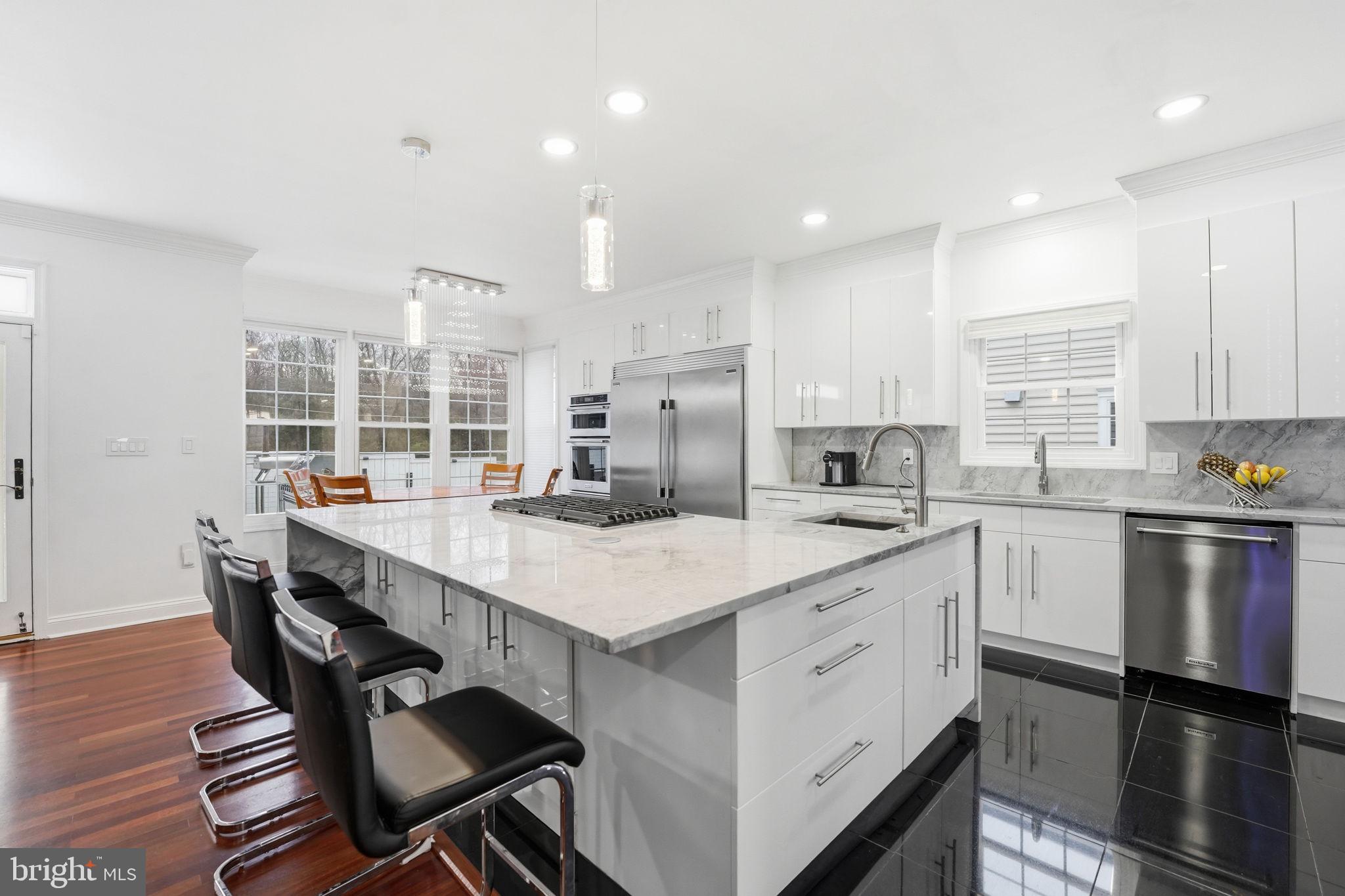 HUNTING RIDGE - Residential