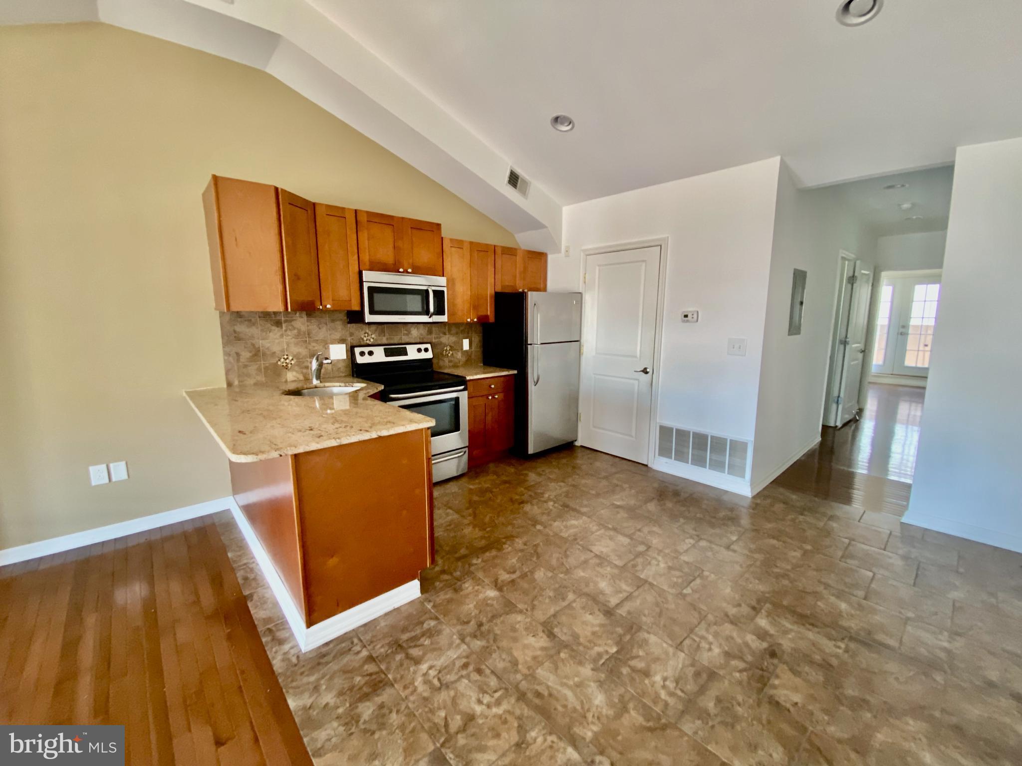 HAWTHORNE - Residential Income