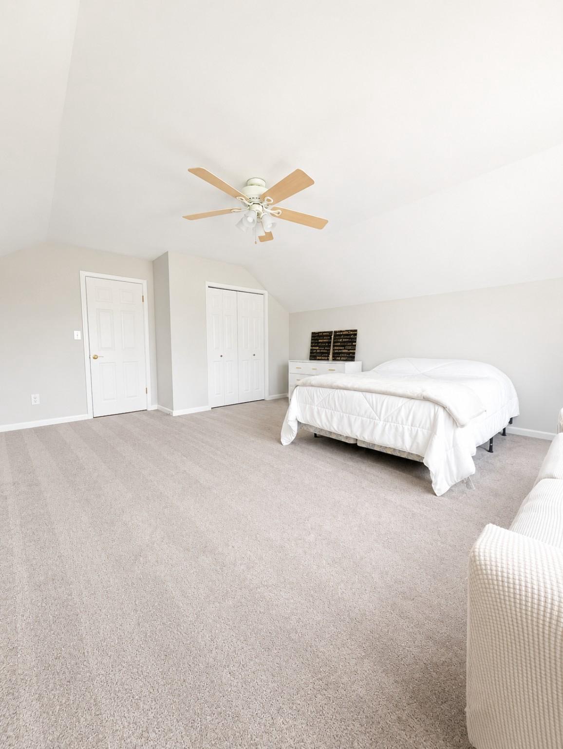 OVERVIEW MANOR - Residential
