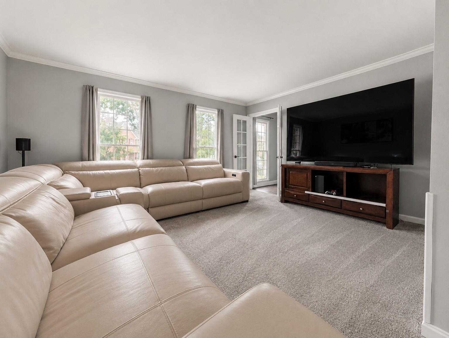 OVERVIEW MANOR - Residential