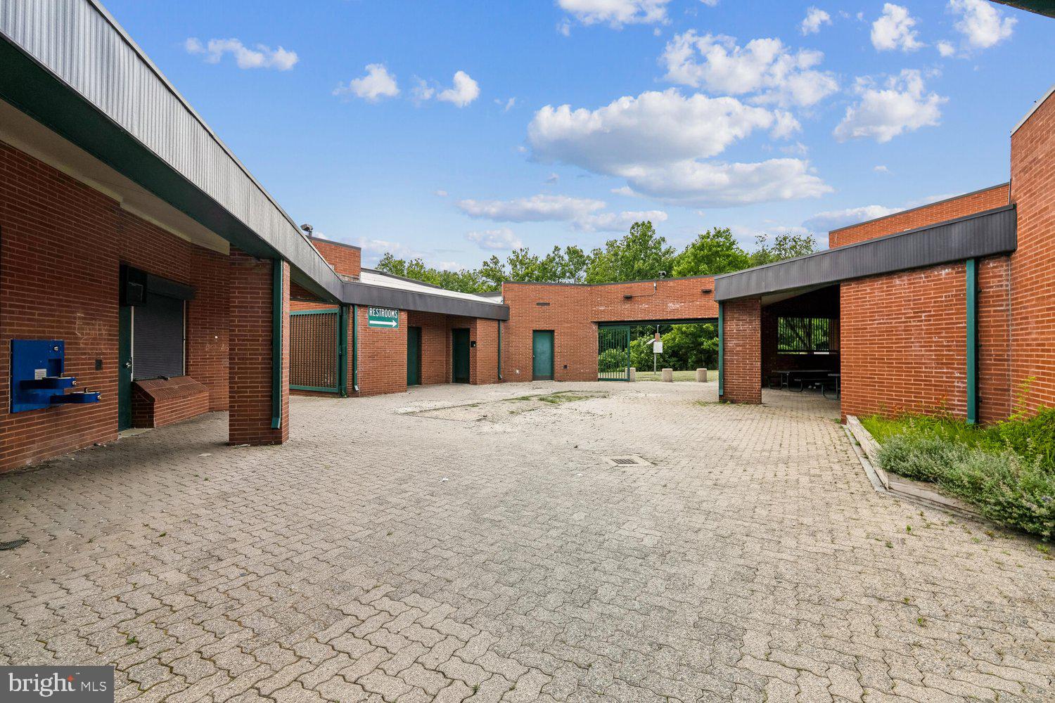 HUNTINGTON - Residential