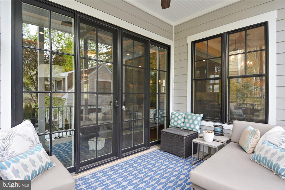 CLARENDON - Residential