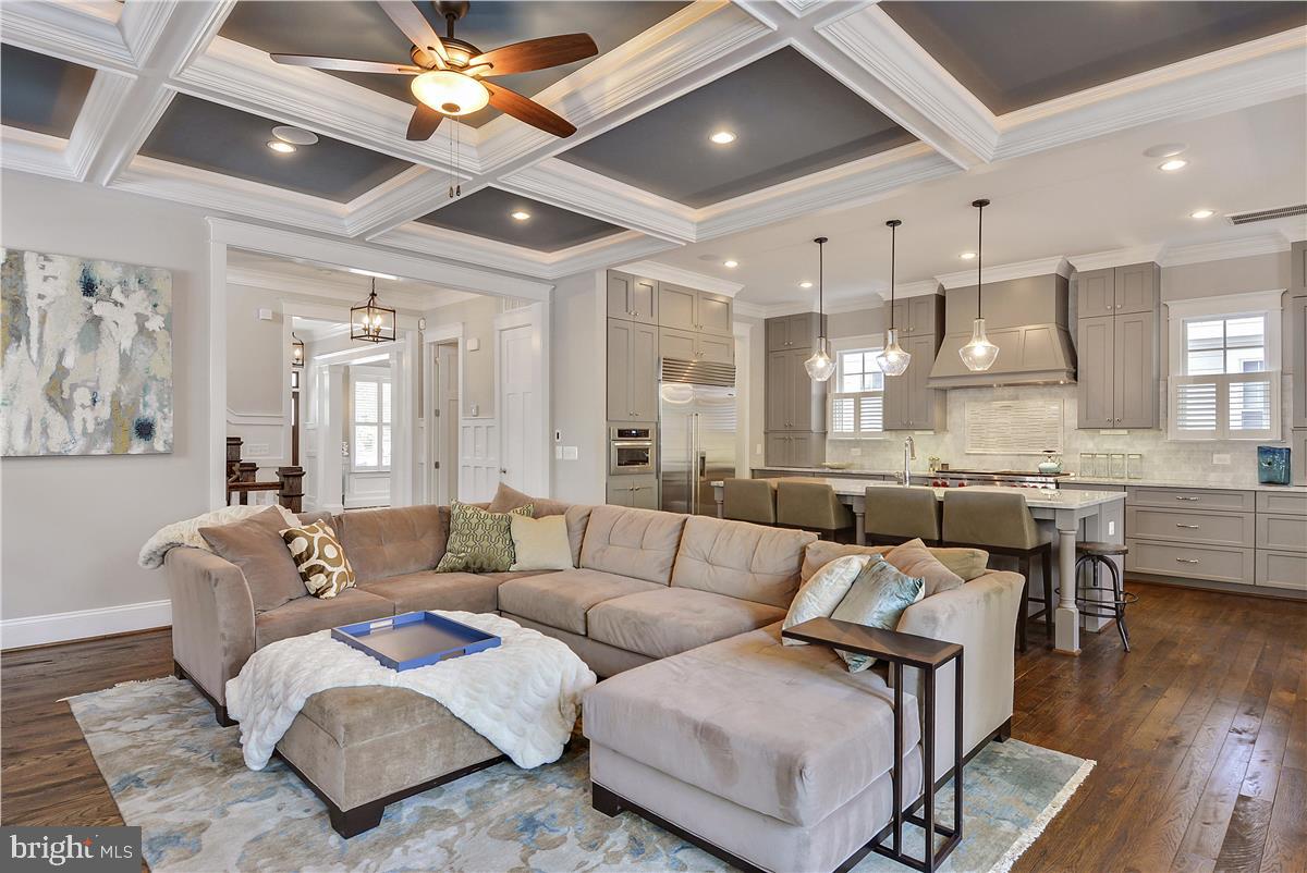 CLARENDON - Residential