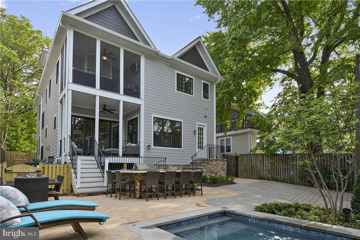 CLARENDON - Residential