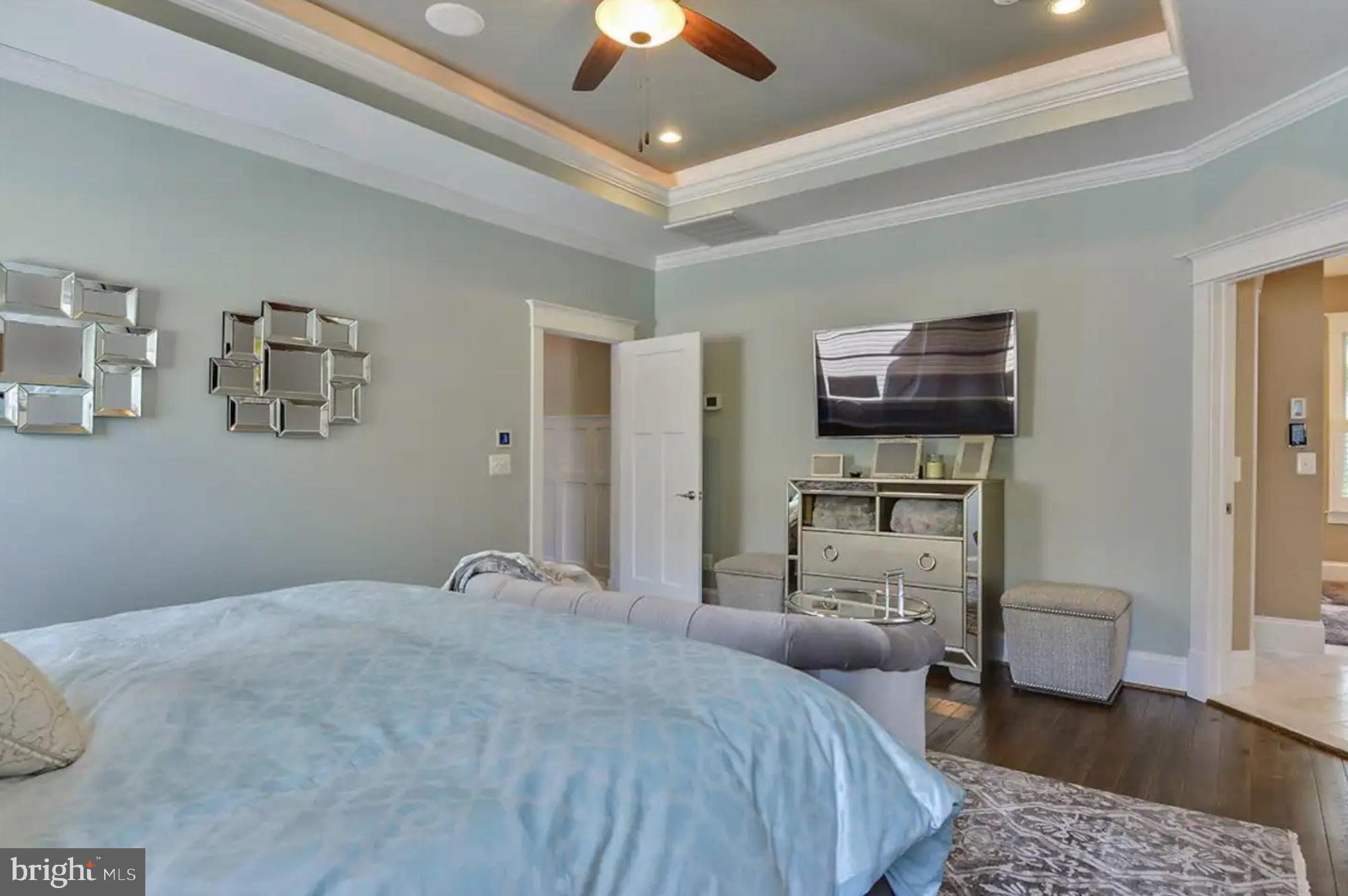 CLARENDON - Residential