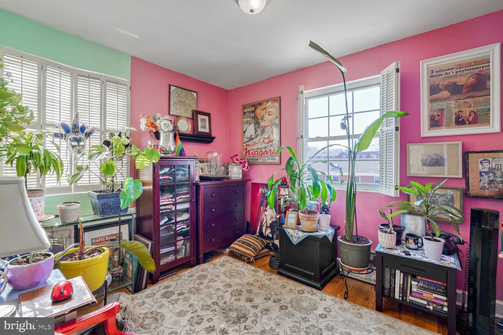 ARLINGTON HEIGHTS - Residential