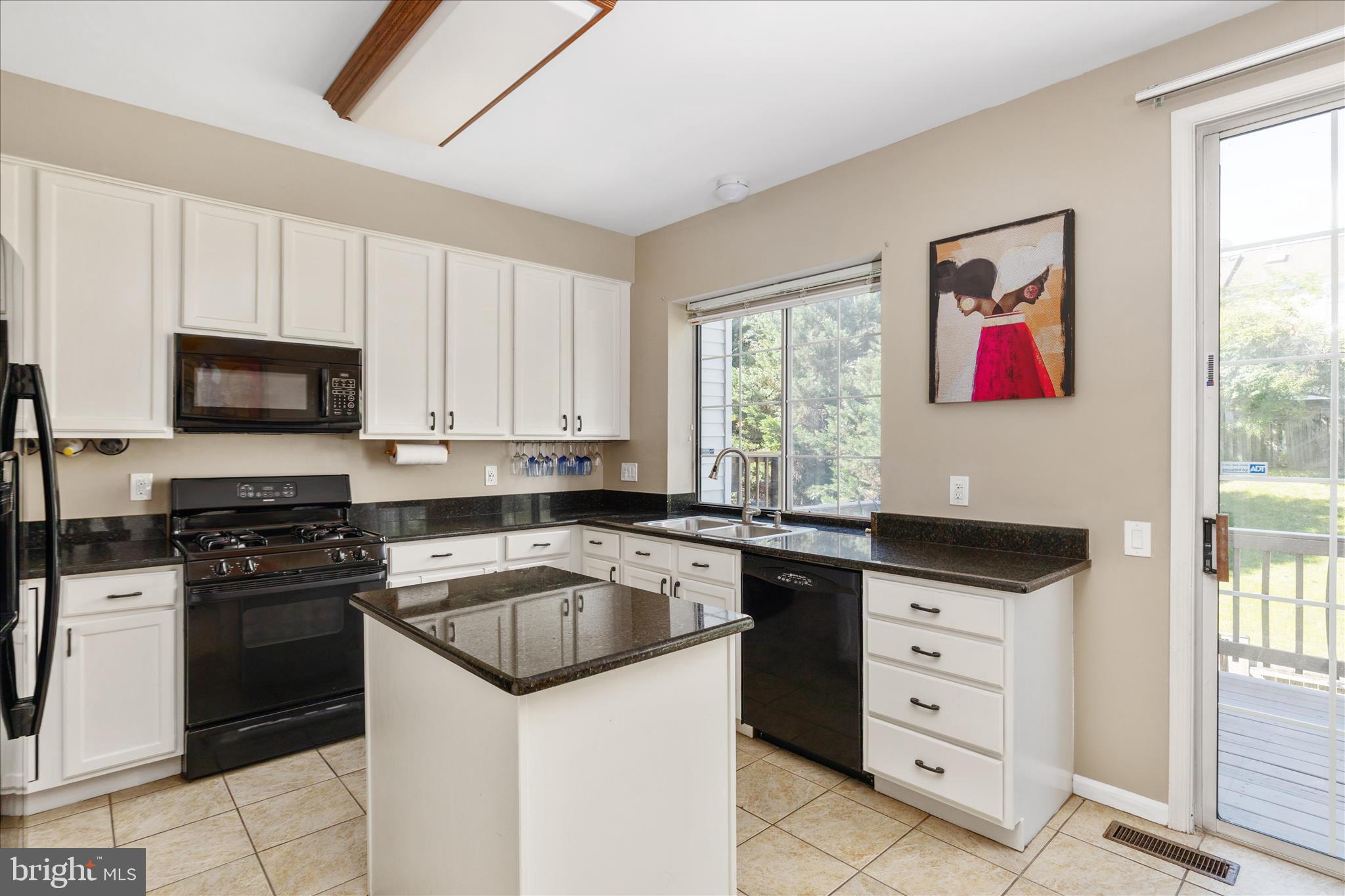 RIVER OAKS - Residential