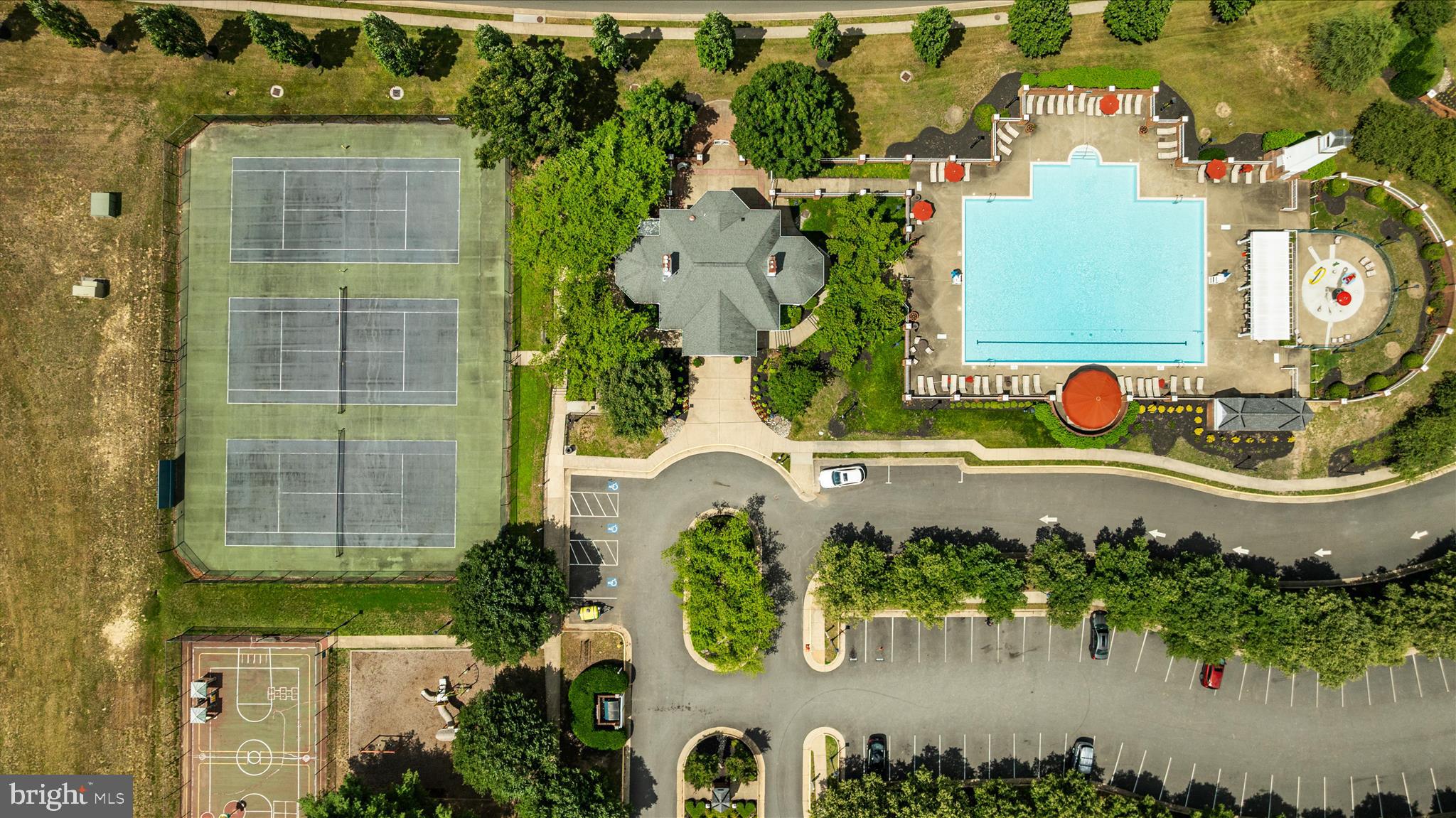 RIVER OAKS - Residential