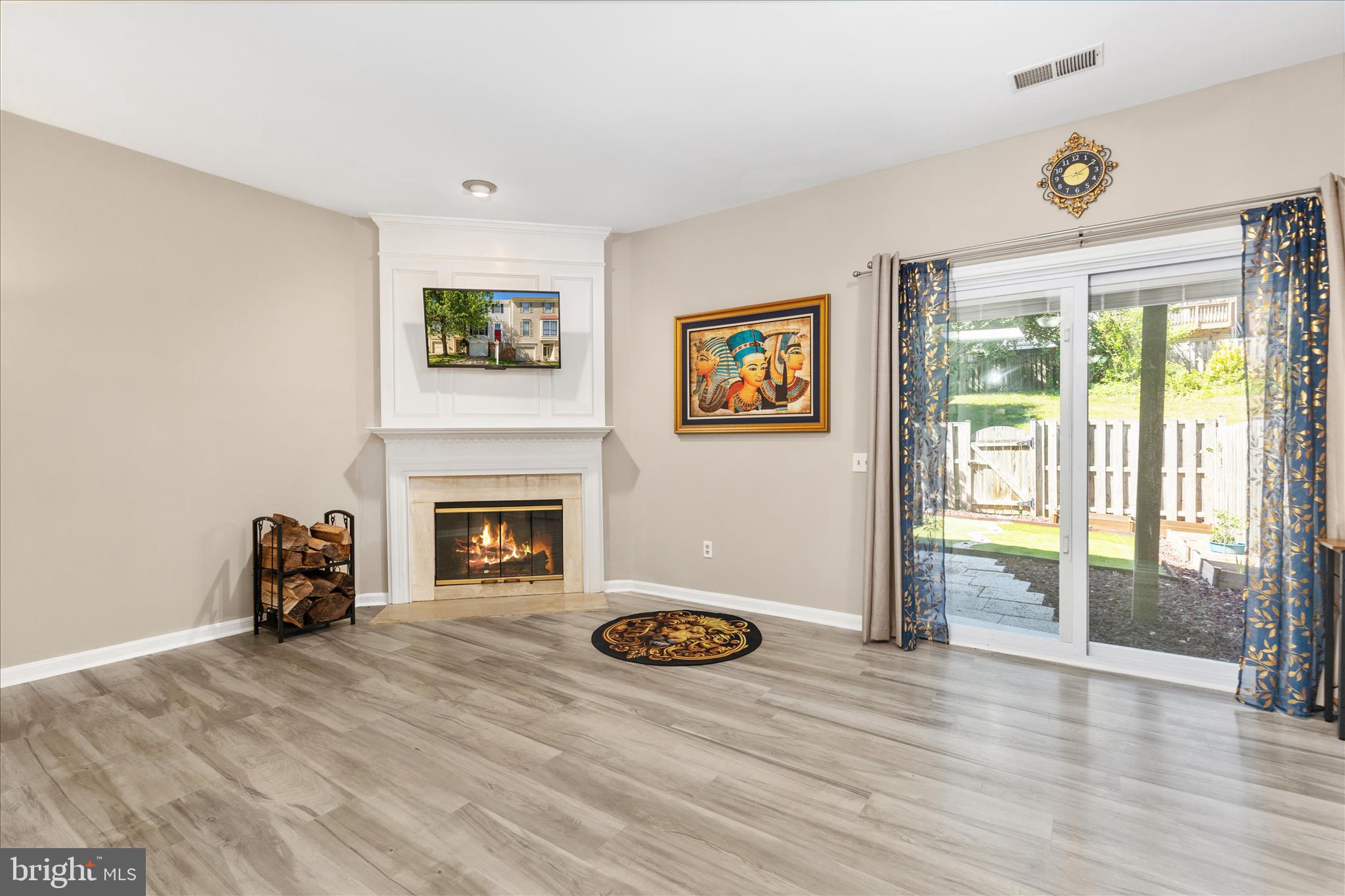 RIVER OAKS - Residential