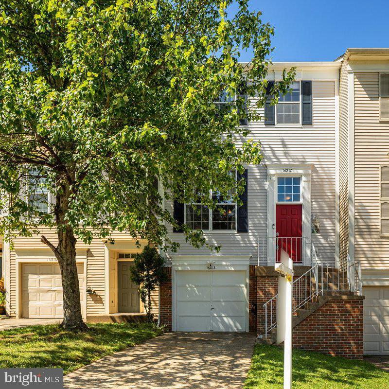 RIVER OAKS - Residential