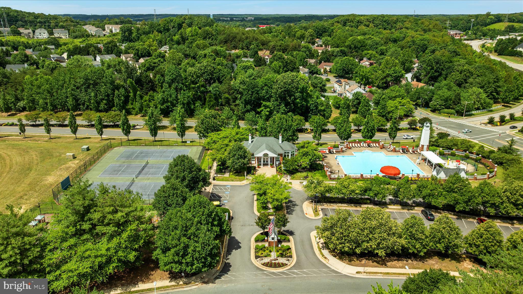 RIVER OAKS - Residential