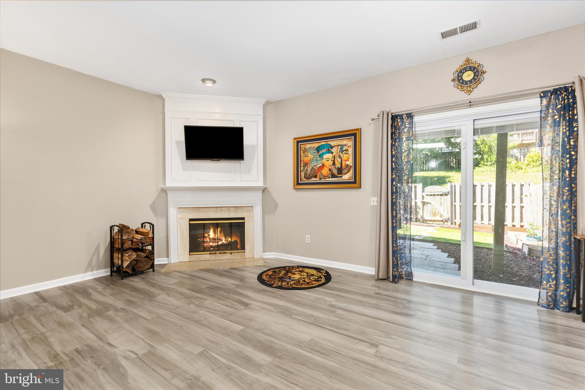 RIVER OAKS - Residential