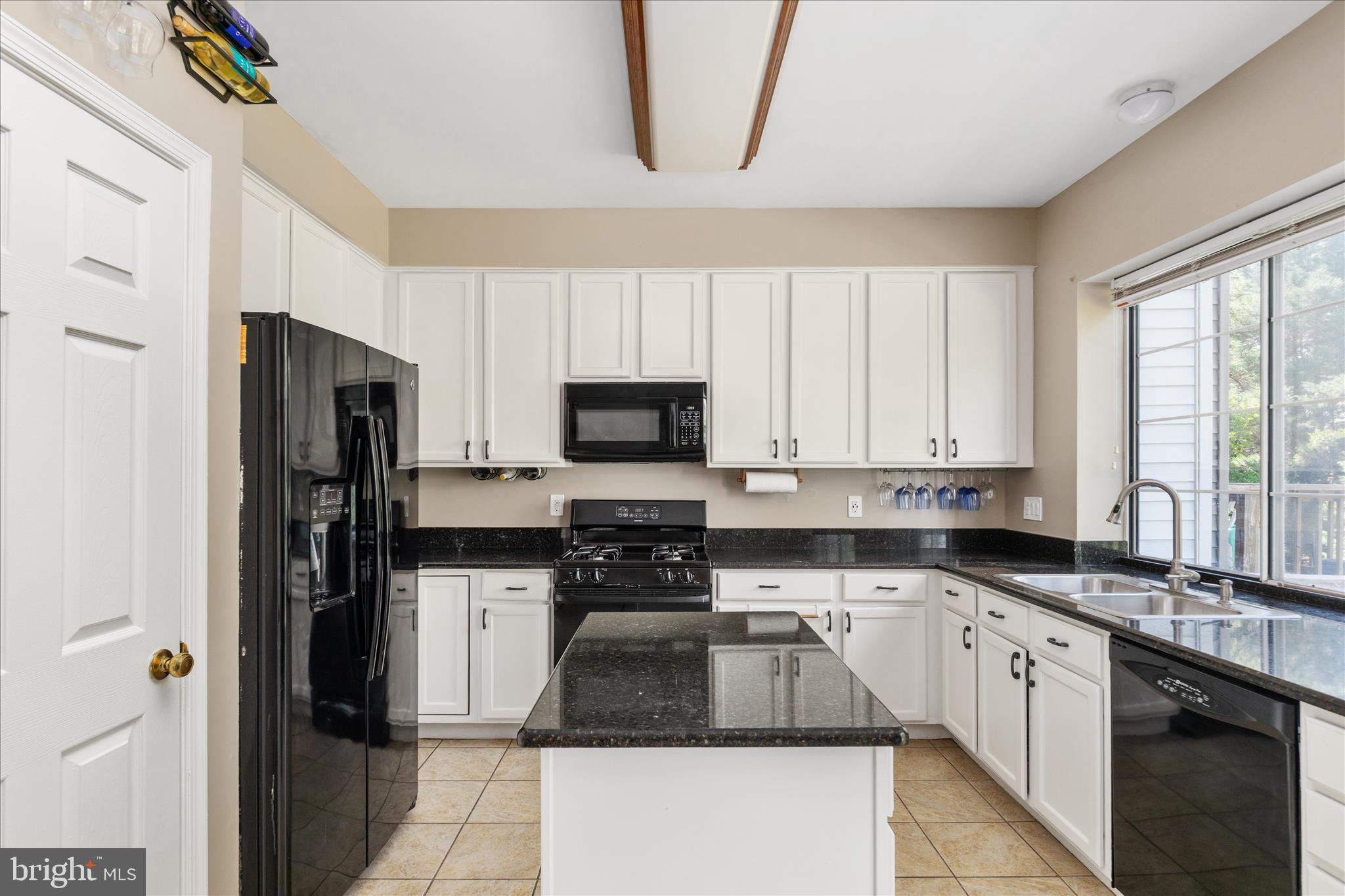 RIVER OAKS - Residential