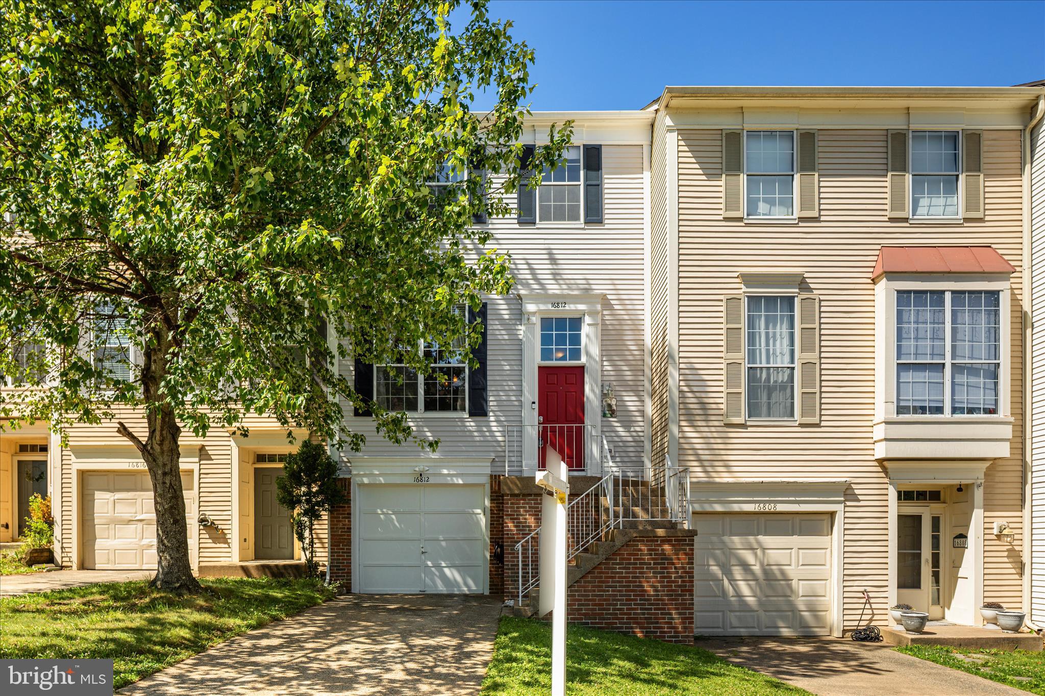 RIVER OAKS - Residential