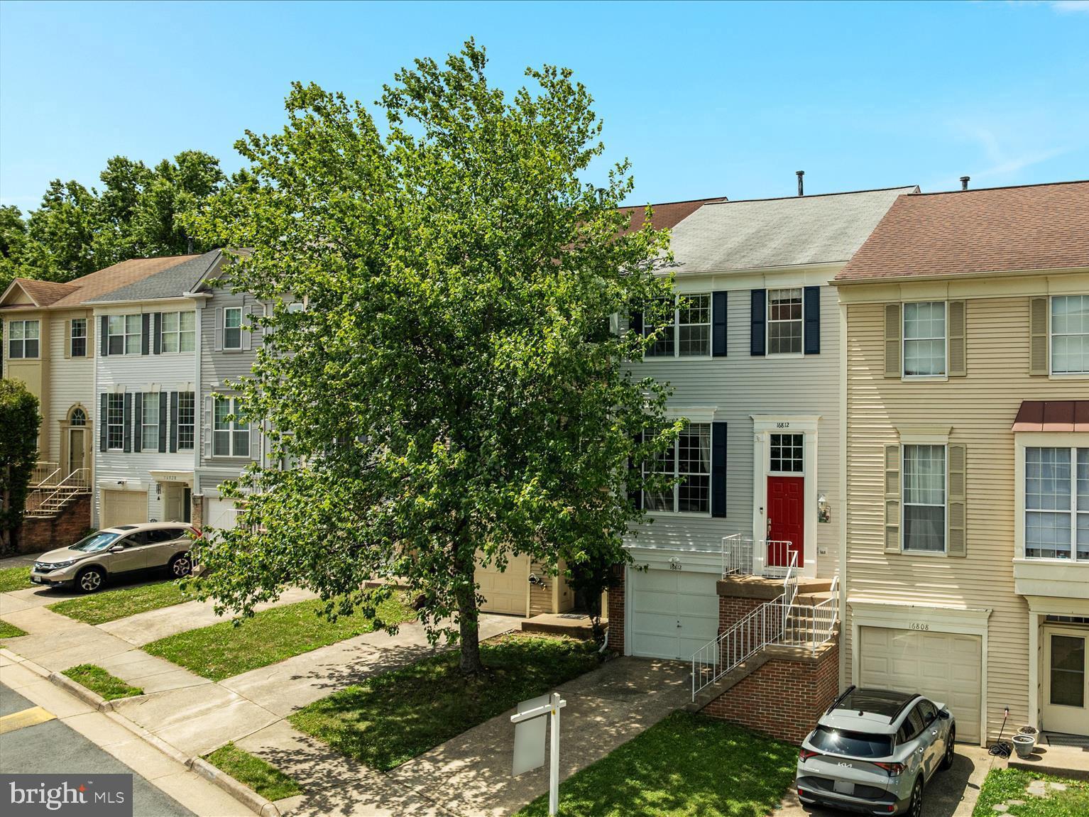 RIVER OAKS - Residential
