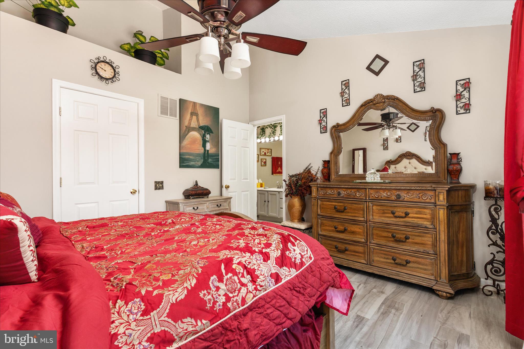 RIVER OAKS - Residential