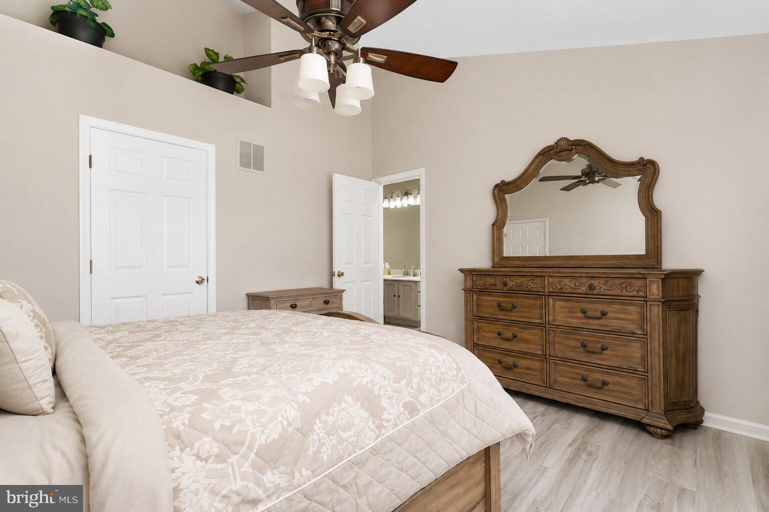 RIVER OAKS - Residential