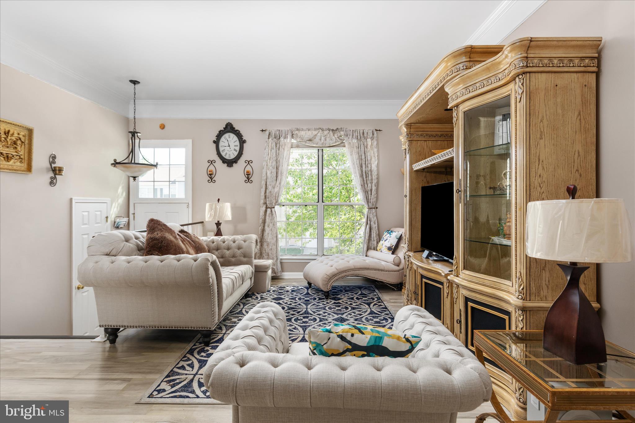 RIVER OAKS - Residential